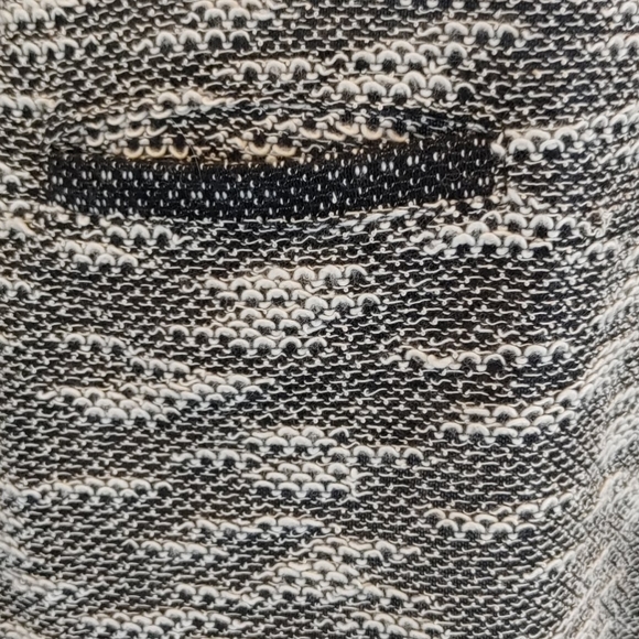 Jessica Simpson Sweater Size Small - Picture 6 of 10